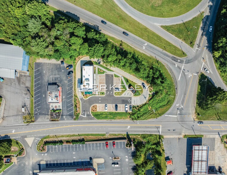 More Photos Of 474 Weaverville Rd, Asheville General Retail For Sale