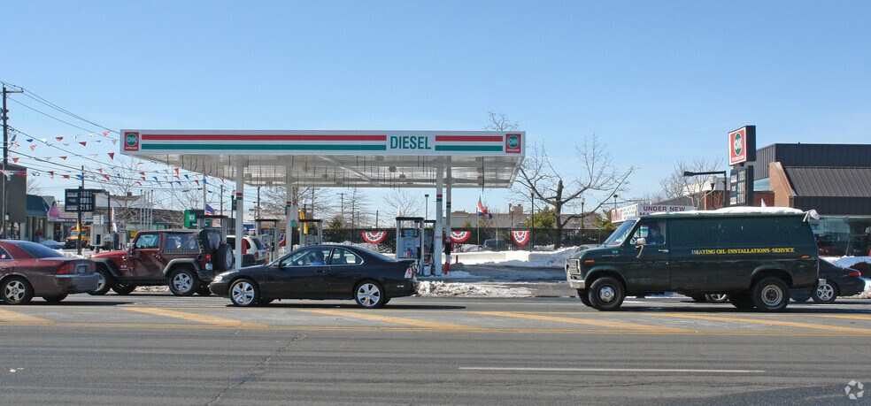 More Photos Of 255 E Main St, Patchogue General Retail For Sale