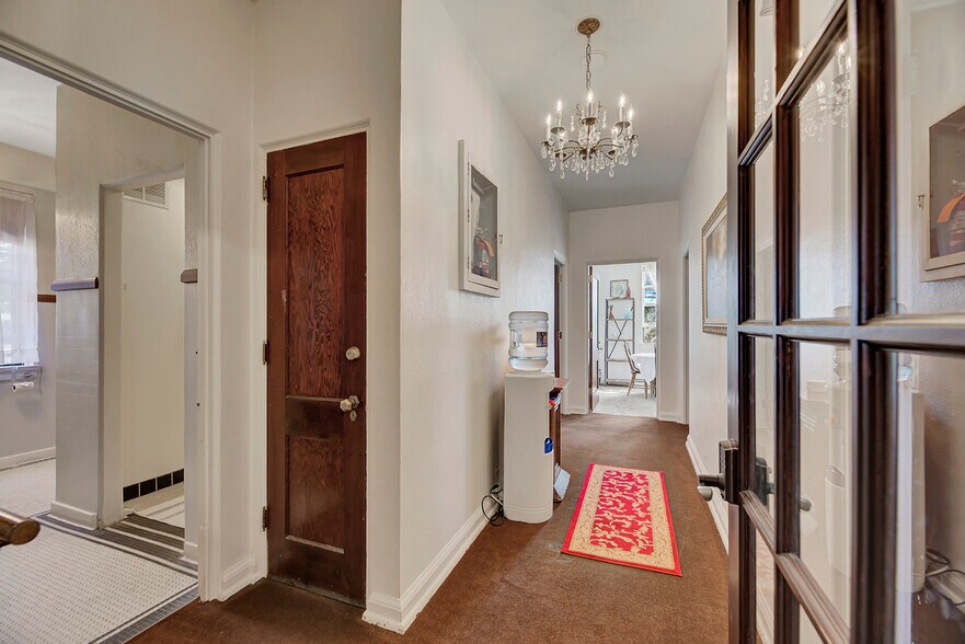 More Photos Of 2245 Head Ln, Helena Hotel For Sale