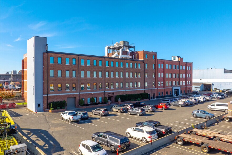 More Photos Of 500 Supor Blvd, Harrison Unknown For Lease