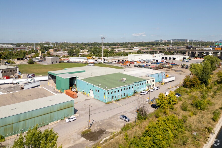 More Photos Of 47-65 Saint-Joseph, Lachine Manufacturing For Sale