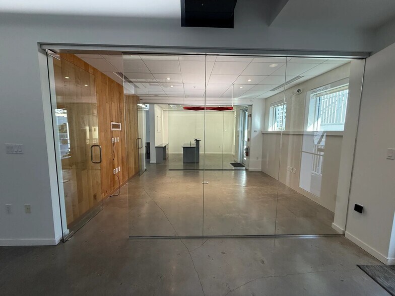 More Photos Of 1348-1358 Fruitville Rd, Sarasota Office Residential For Lease