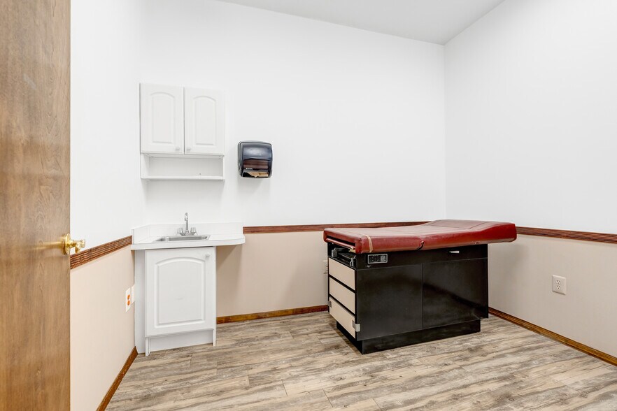 More Photos Of 1163 Route 37 W, Toms River Medical For Lease