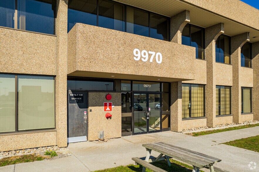 More Photos Of 9960-9970 De La Côte-De-Liesse, Dorval Office For Lease