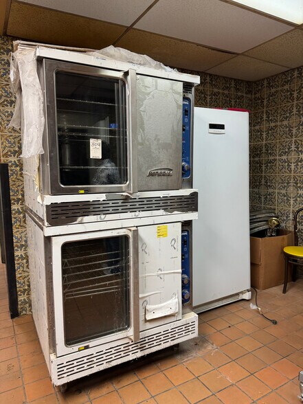 More Photos Of 221 W Randolph Ave, Enid Restaurant For Lease