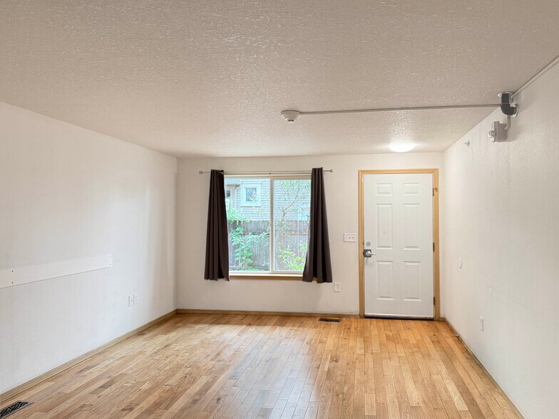 More Photos Of 15602-15610 SE Division St, Portland Rehabilitation Center For Sale