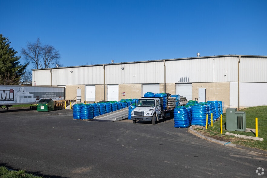 More Photos Of 2800 Black Lake Pl, Philadelphia Warehouse For Lease