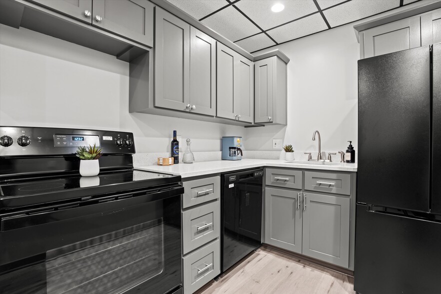 More Photos Of 502 W Markey Rd, Belton Medical For Lease