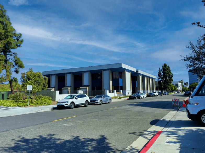 More Photos Of 171 S Anita Dr, Orange Medical For Lease