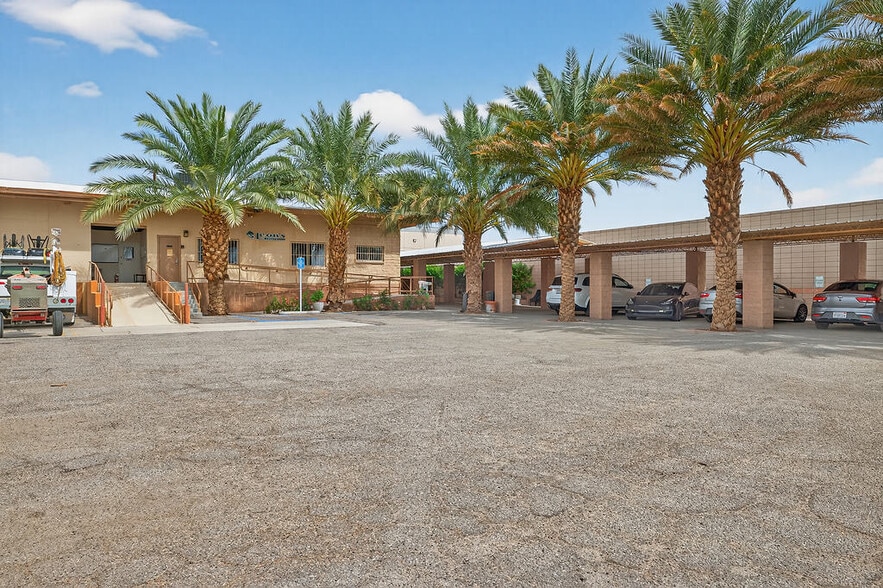 More Photos Of 81500 Industrial Pl, Indio Warehouse For Sale