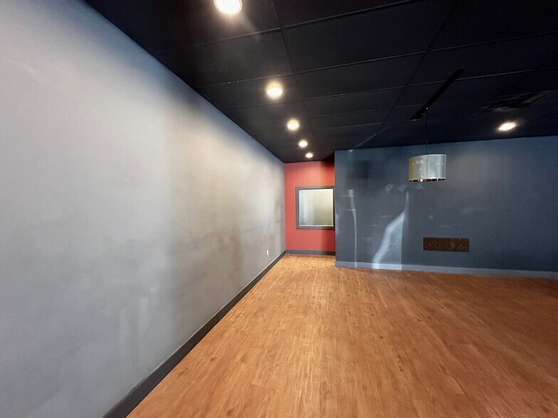 More Photos Of 13500 NE Bel Red Rd, Bellevue Freestanding For Lease