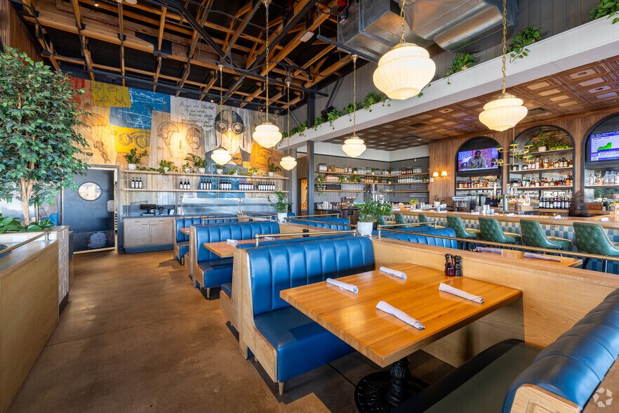 More Photos Of 2960 N Campbell Ave, Tucson Restaurant For Sale