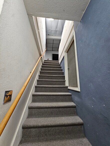 More Photos Of 815 N 1st Ave, Great Falls Auto Dealership For Lease