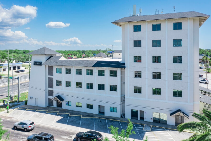 More Photos Of 2435-2437 US Highway 19, Holiday Office Residential For Lease