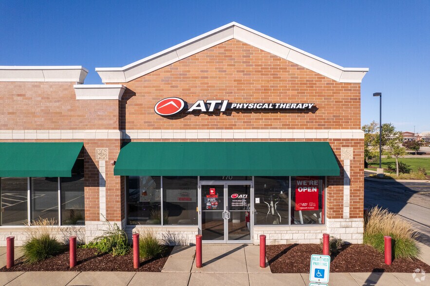 More Photos Of 702-750 S Randall Rd, Algonquin Unknown For Lease