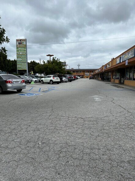 More Photos Of 15112-15212 S Western Ave, Gardena Unknown For Lease