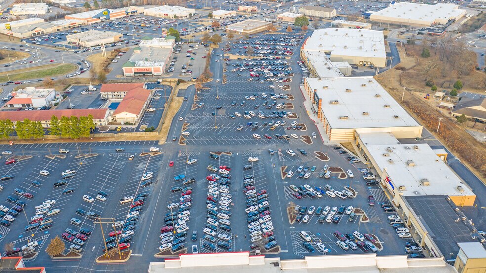 More Photos Of 4122-4126 E McCain Blvd, North Little Rock Unknown For Lease