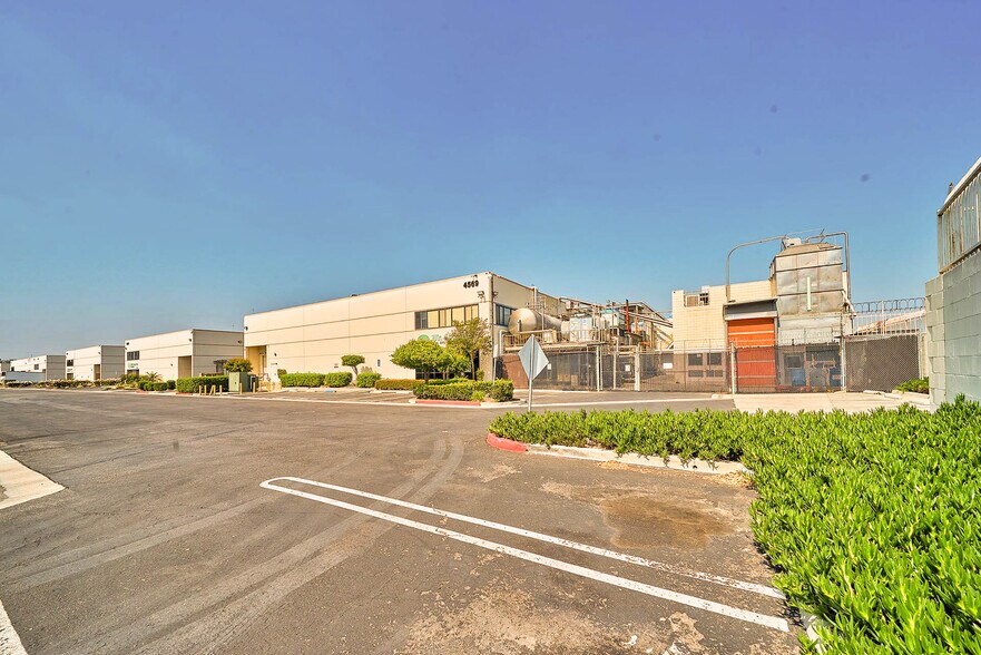 More Photos Of 4569 Firestone Blvd, South Gate Refrigeration Cold Storage For Sale