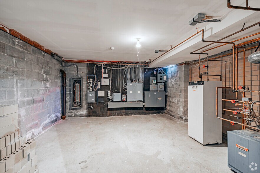 More Photos Of 2176 Central Park Ave, Yonkers Medical For Sale