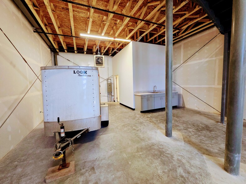 More Photos Of 13833 E Briarwood Ave, Centennial Light Distribution For Sale