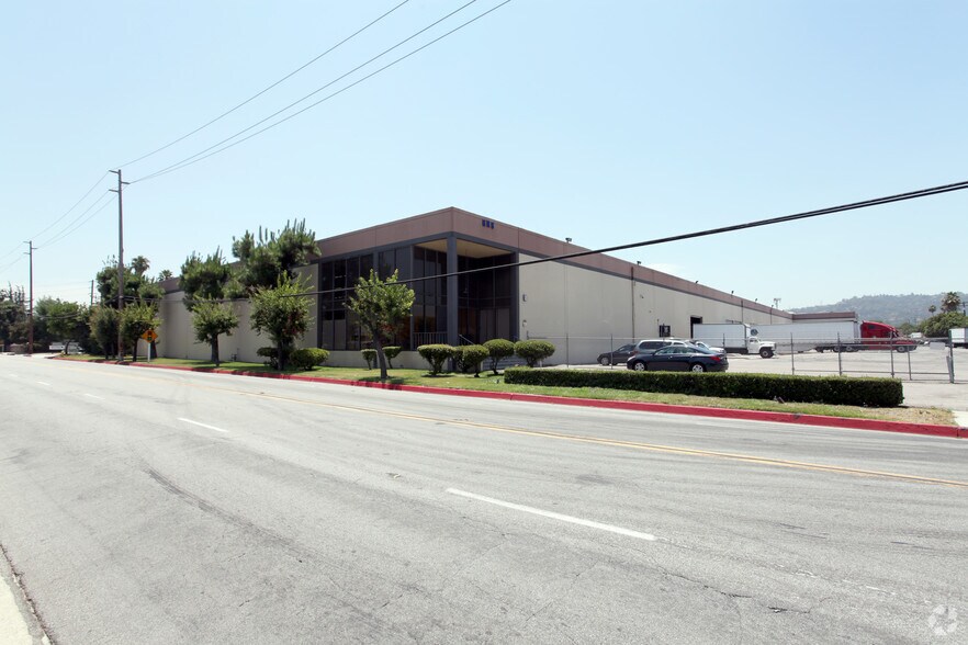 More Photos Of 15110-15120 Don Julian Rd, City of Industry Warehouse For Lease