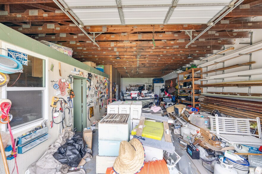 More Photos Of 3559 Veronica S Shoemaker Blvd, Fort Myers Warehouse For Sale