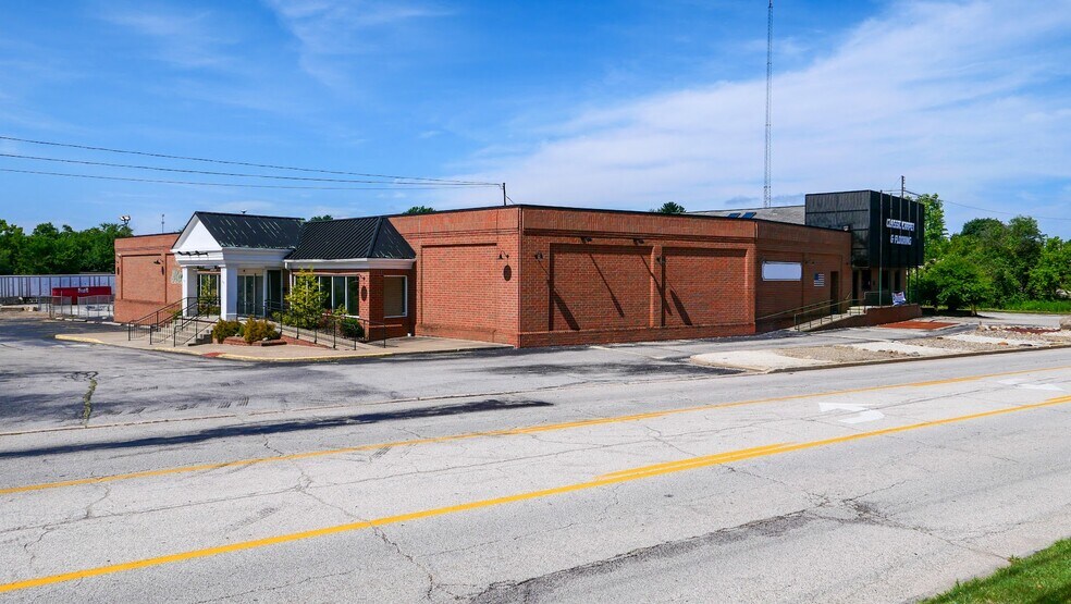 More Photos Of 50 Southeast Ave, Tallmadge Freestanding For Sale