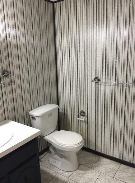 More Photos Of 505 Cherokee St, Leavenworth Loft Creative Space For Sale