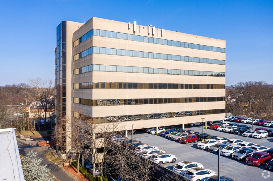 More Photos Of 65 Willowbrook Blvd, Wayne Office For Lease