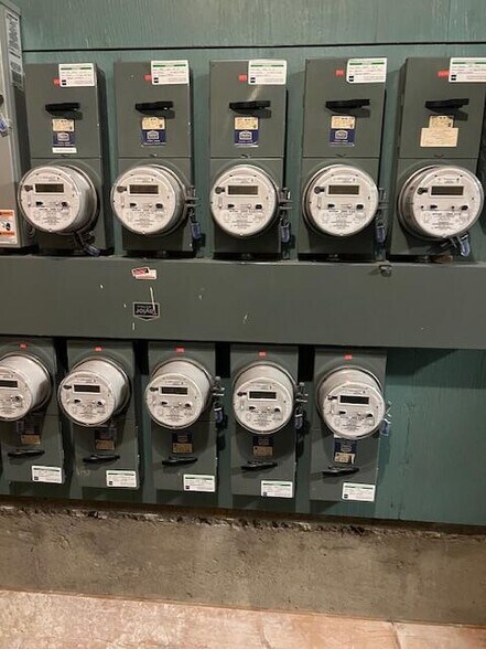 More Photos Of 11925 101st St NW, Edmonton Apartments For Sale