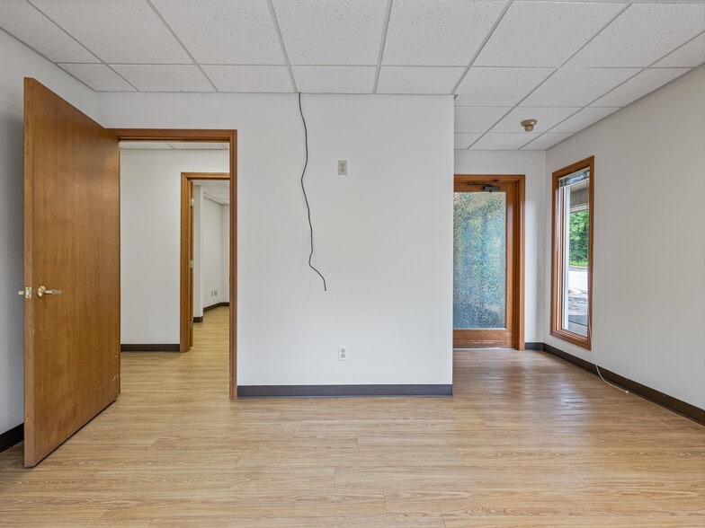 More Photos Of 6 Brooklet St, Asheville Medical For Lease