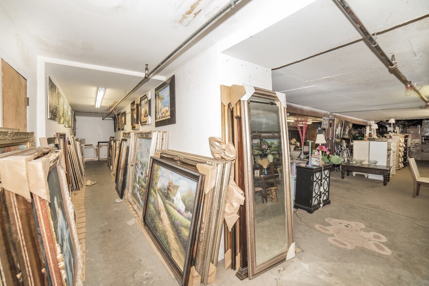 More Photos Of 4214 W Virginia Ave, Tampa Warehouse For Lease