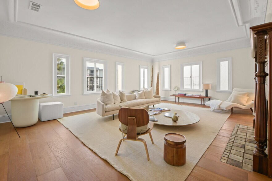 Primary Photo Of 320 S Kingsley Dr, Los Angeles Apartments For Sale