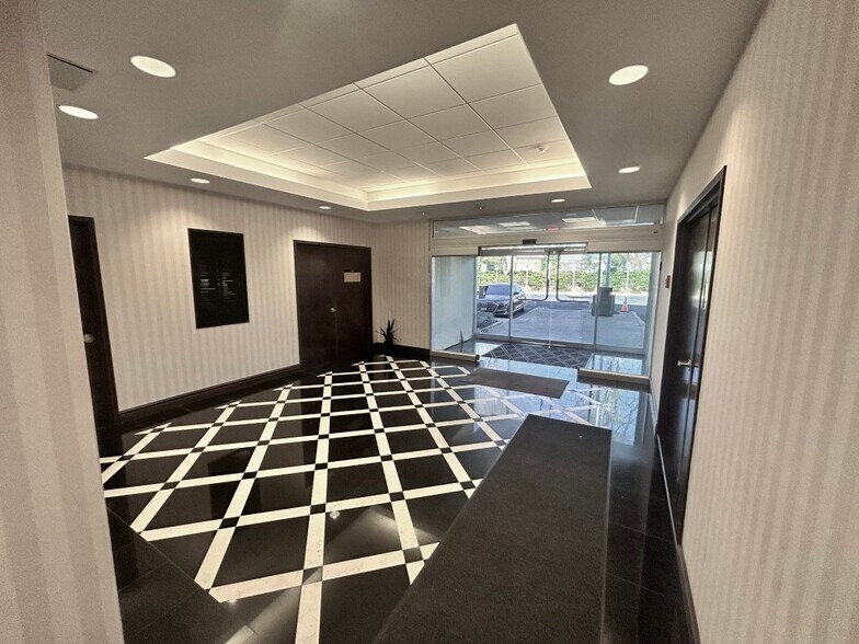 More Photos Of 560 Broadhollow Rd, Melville Office For Lease