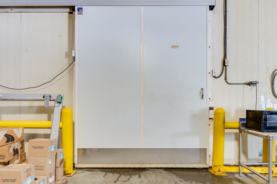 More Photos Of 16552 General Puller Hwy, Deltaville Specialty For Sale