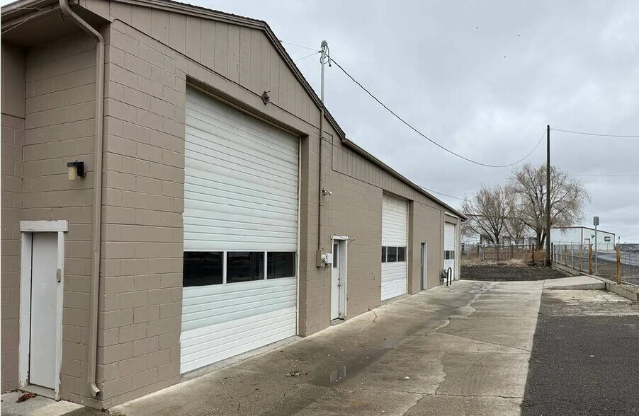 Primary Photo Of 592 Locust St S, Twin Falls Warehouse For Lease
