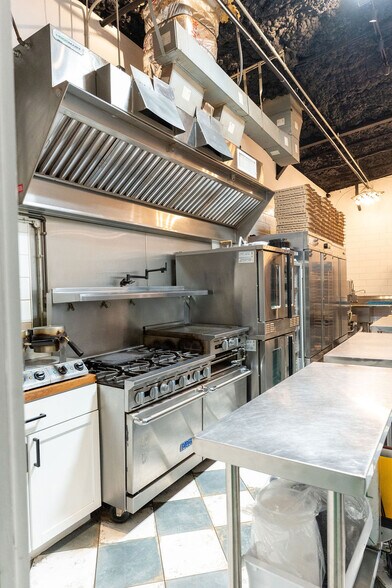 More Photos Of 609 Avenue H, Shallowater Auto Repair For Sale