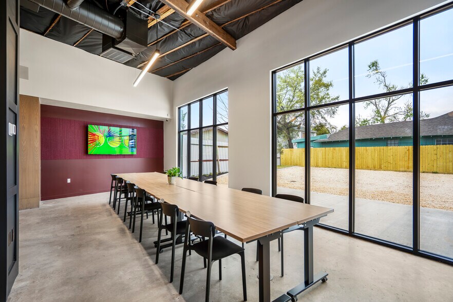 More Photos Of 1109-1115 Dumble st, Houston Office For Sale