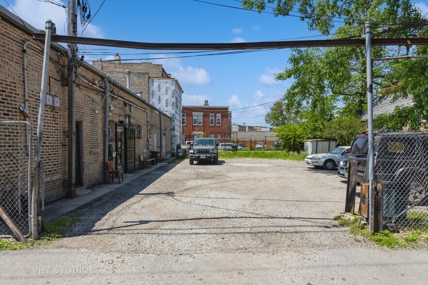 More Photos Of 3614-3620 W Division St, Chicago Storefront For Sale