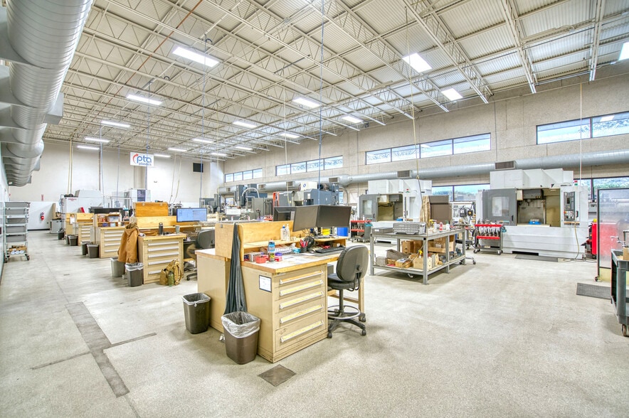 More Photos Of 7350 E Dry Creek Rd, Longmont Flex For Sale