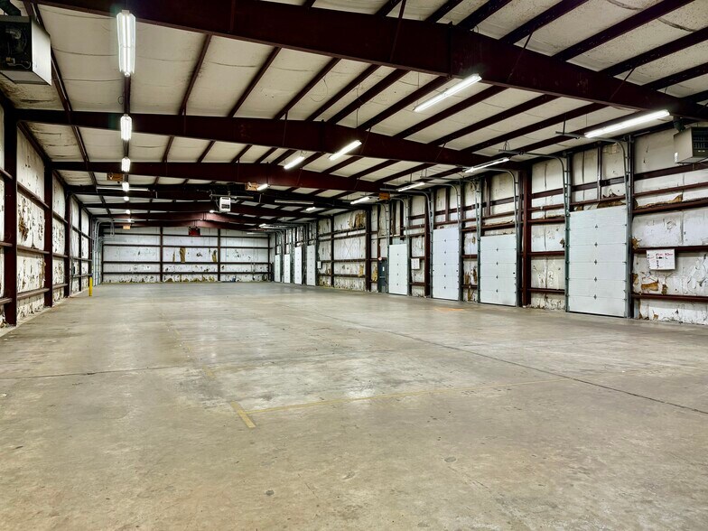 More Photos Of 7871 Schillinger Park, Mobile Warehouse For Sale