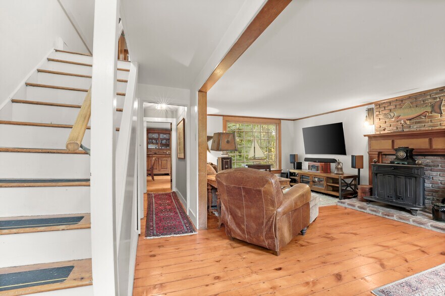 More Photos Of 47 Hollow Tree Ridge Rd, Darien Apartments For Sale