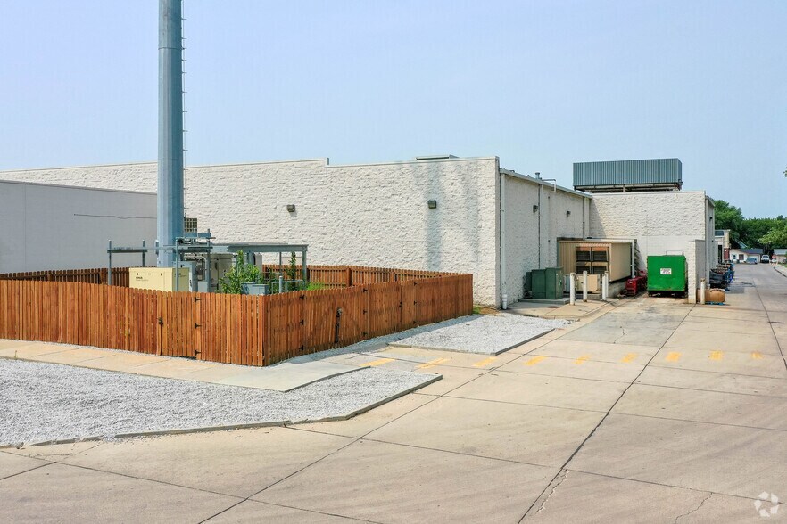 More Photos Of 1550 S Coddington Ave, Lincoln Unknown For Lease