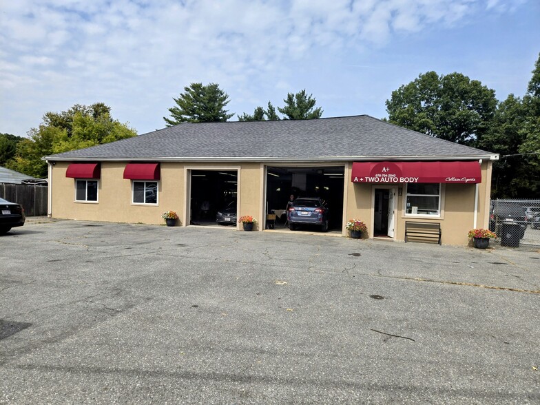 Primary Photo Of 20 Woodland St, Methuen Auto Repair For Sale