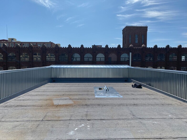 More Photos Of 119 42nd St, Brooklyn Warehouse For Sale