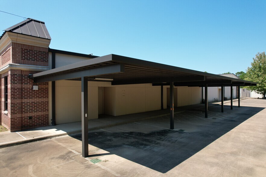 More Photos Of 200 Renaissance Way, Crockett Medical For Sale
