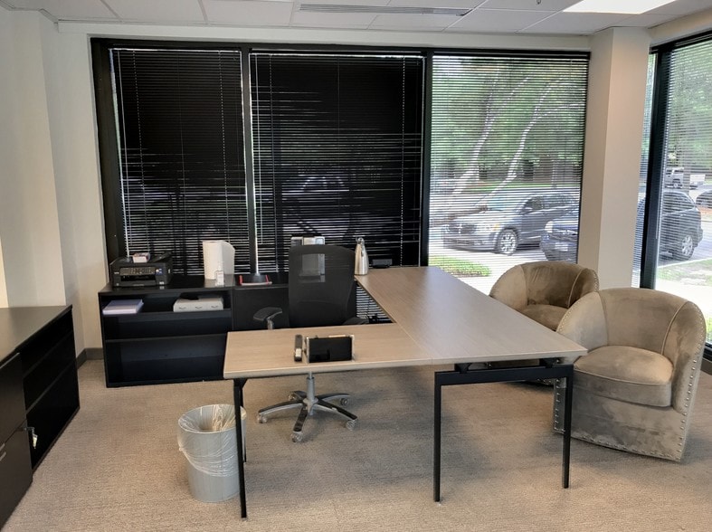 More Photos Of 4055 Faber Place Dr, North Charleston Office For Lease