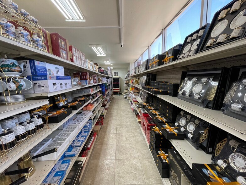 More Photos Of 1701 30th St, Bakersfield Freestanding For Sale