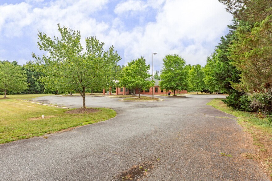 More Photos Of 15394 Kings Hwy, Montross Medical For Sale