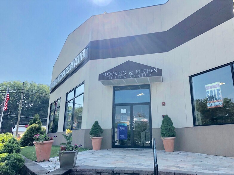 More Photos Of 267 Saw Mill River Rd, Elmsford Freestanding For Sale